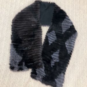 Burberry tiered Fox fur scarf